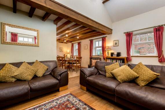 Stables cottage with semi open plan living and dining areas