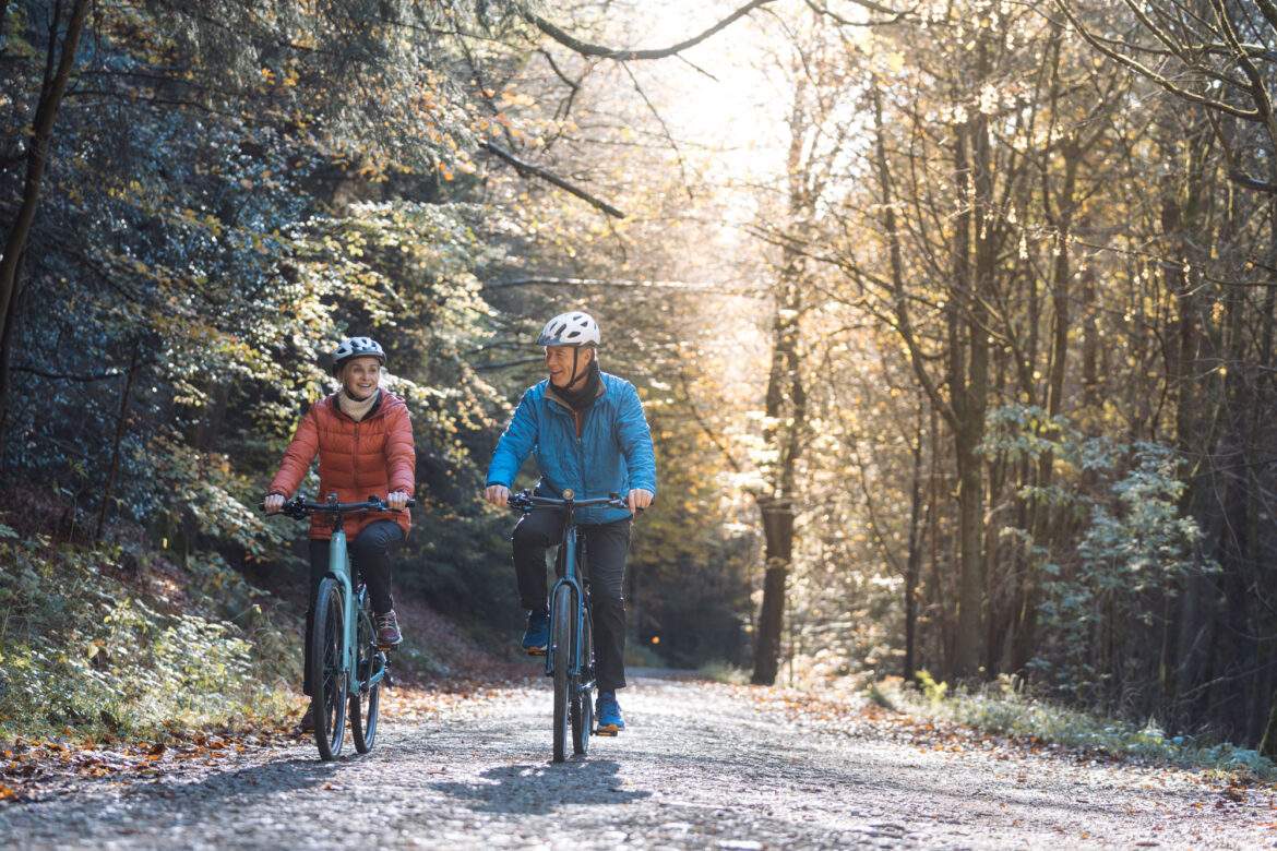 couple cycling in dalby forest